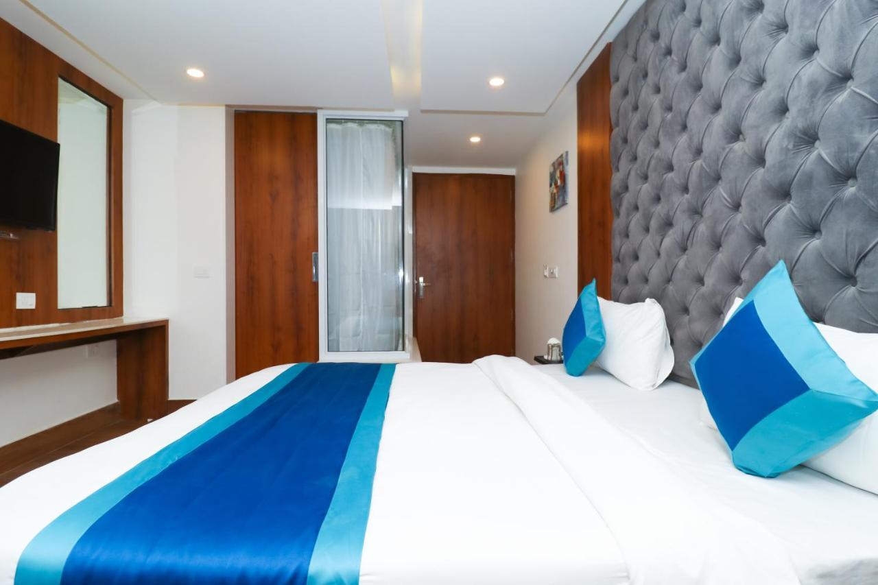 Hotel View - A Boutique Hotel New Delhi Extérieur photo