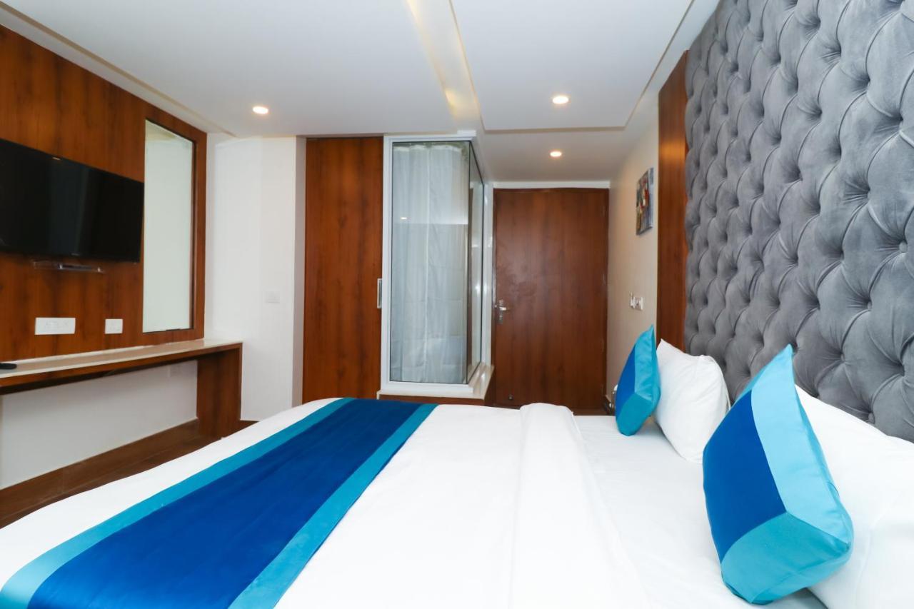 Hotel View - A Boutique Hotel New Delhi Extérieur photo