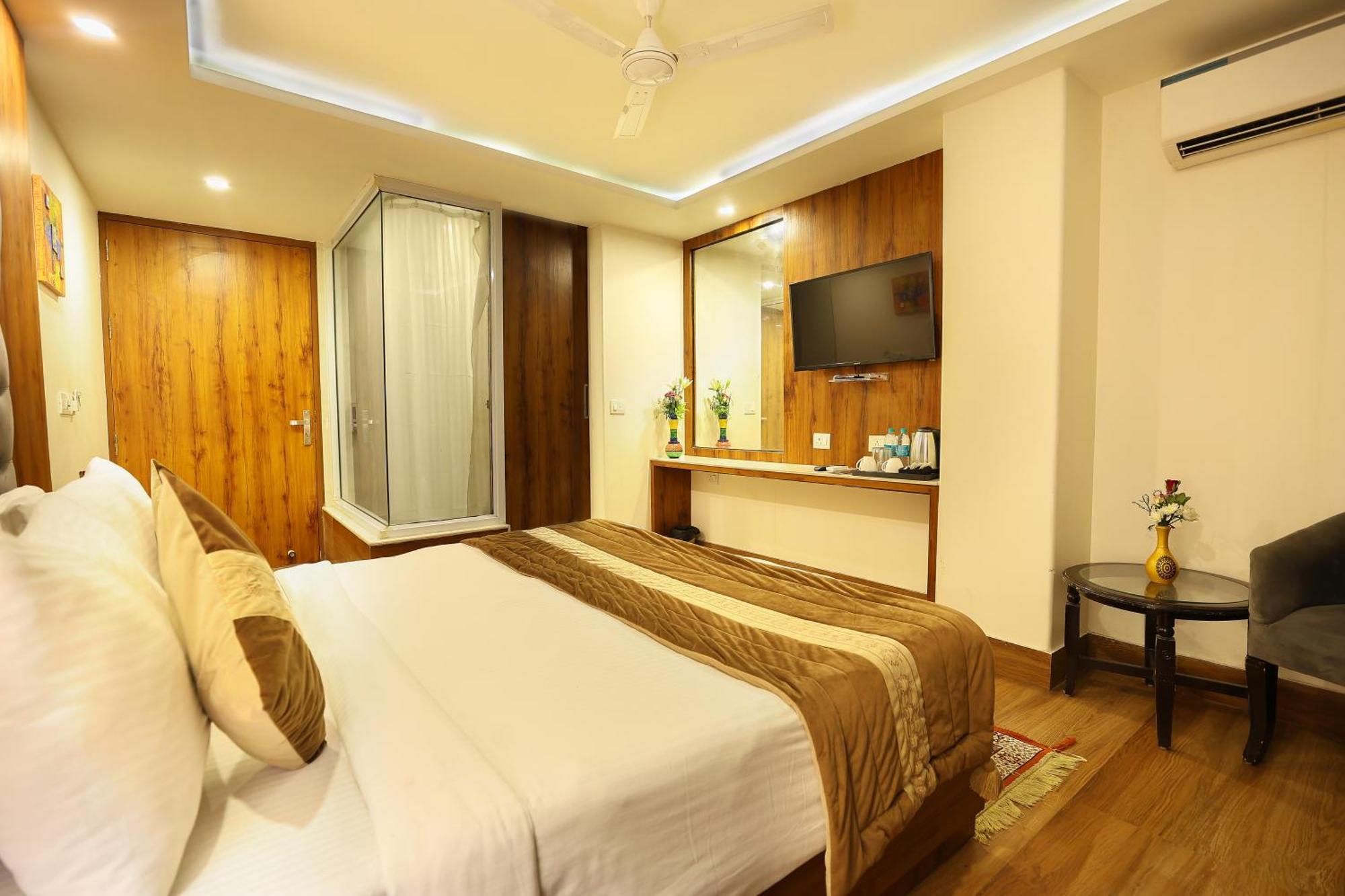 Hotel View - A Boutique Hotel New Delhi Extérieur photo