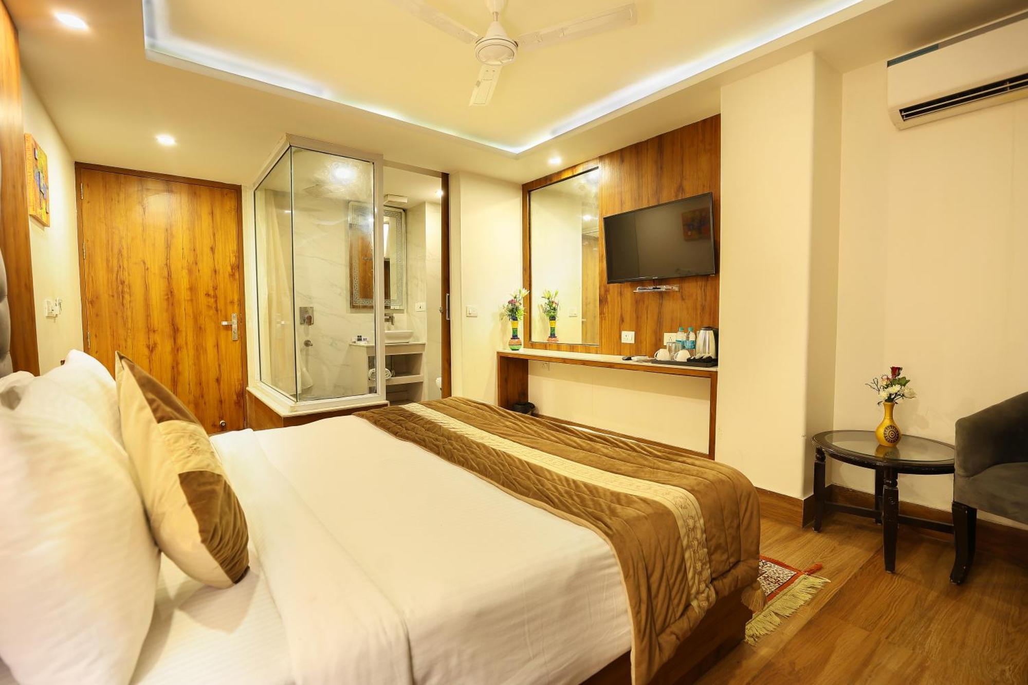 Hotel View - A Boutique Hotel New Delhi Extérieur photo