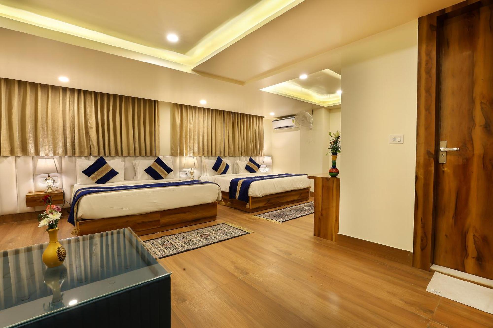Hotel View - A Boutique Hotel New Delhi Extérieur photo